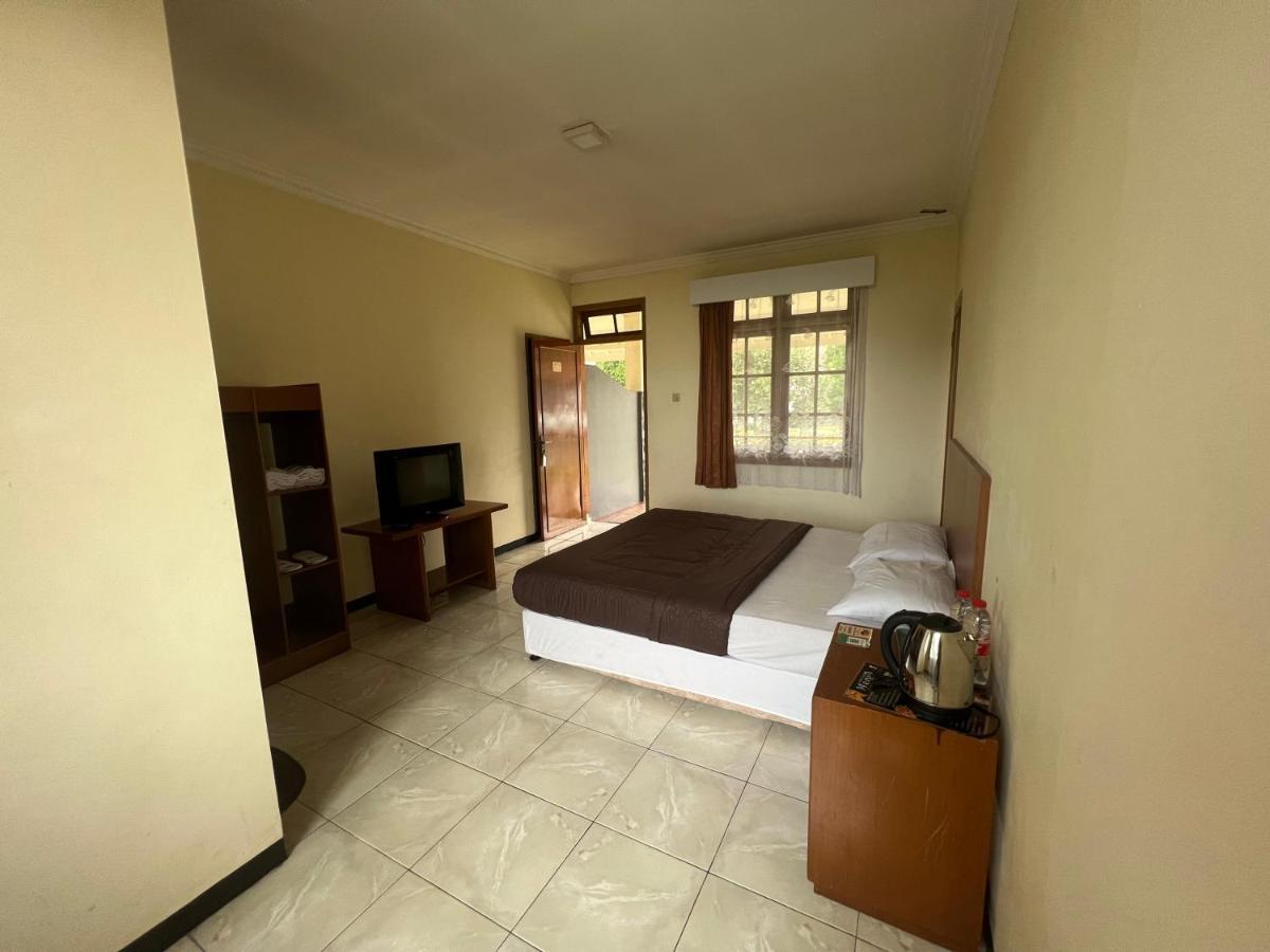 Hotel Puspa Sari Ciater Exterior foto